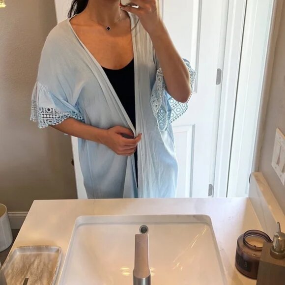 Do Everything In Love baby blue open duster shaw kimono coverup. O/S - Picture 3 of 5